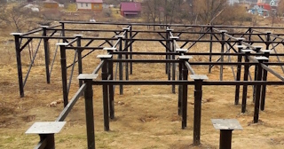 Свайный фундамент под ключ цена с установкой в Каменске-Уральском от 513 рублей/м2| установка свайного фундамента под дом под ключ недорого
